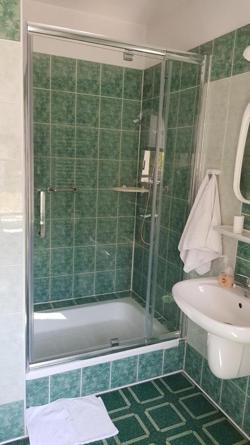 Hotel Alicja Łódź Kültér fotó