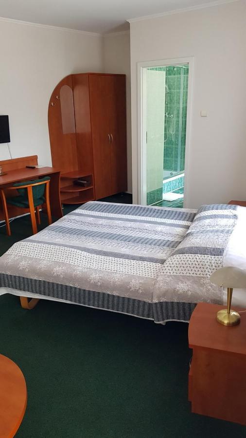 Hotel Alicja Łódź Kültér fotó