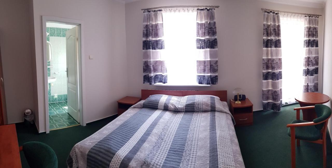 Hotel Alicja Łódź Kültér fotó